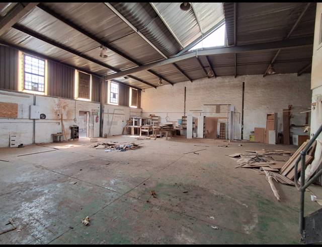 928M² WAREHOUSE TO LET IN DENVER